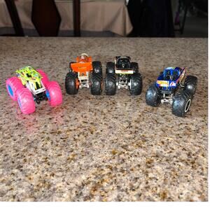 Hot Wheels Monster Trucks Set of 4